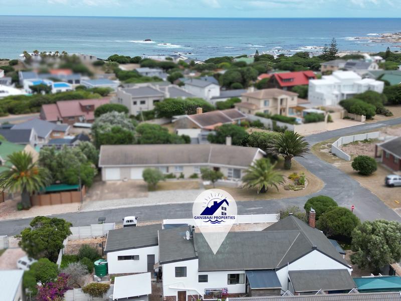 4 Bedroom Property for Sale in Kleinbaai Western Cape